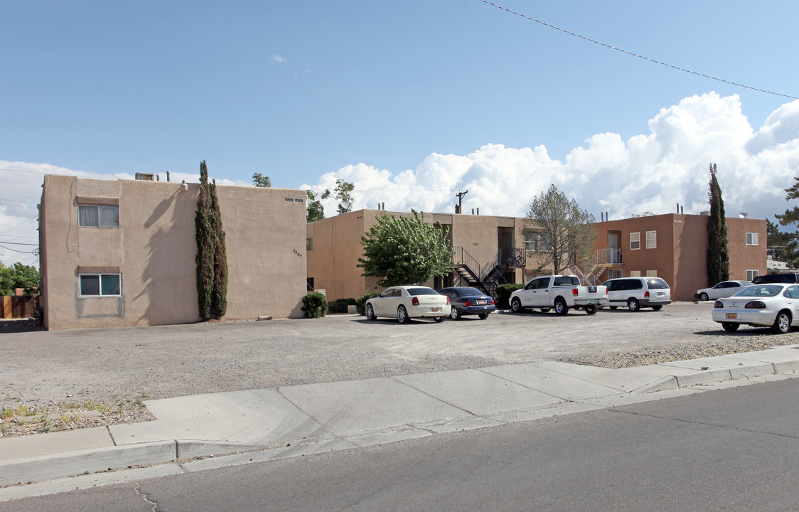 8309-8317 Marquette Ave NE in Albuquerque, NM - Building Photo