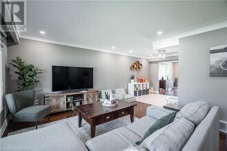 12 Southmeadow Ct in Hamilton, ON - Building Photo - Building Photo