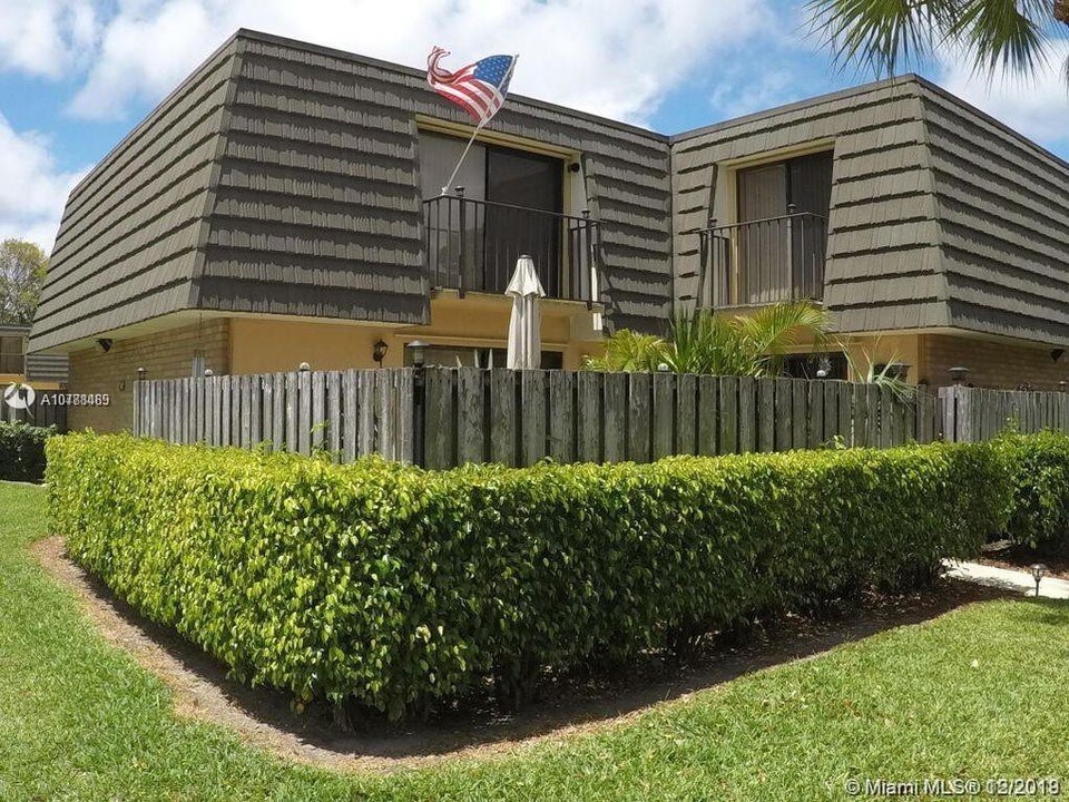 3904 39th Way-Unit -0 in West Palm Beach, FL - Building Photo
