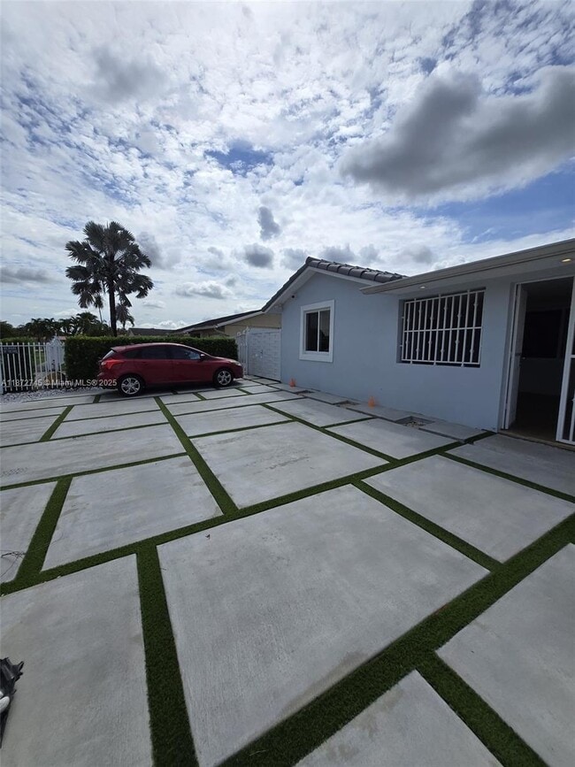 13376 SW 46th Ln in Miami, FL - Building Photo - Building Photo