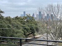 2727 Houston Ave photo'