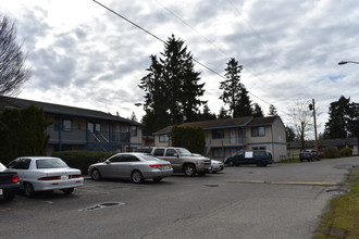 Western Terrace in Lakewood, WA - Building Photo - Building Photo