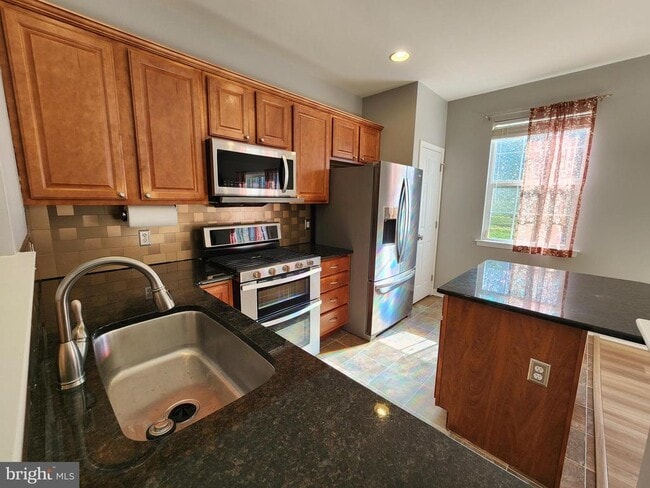 property at 2768 Fynamore Ln