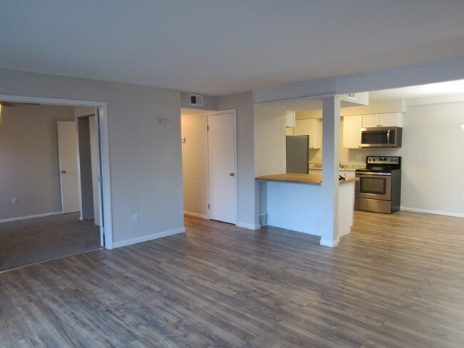 12180 Melody Dr in Westminster, CO - Building Photo - Building Photo