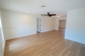 6341 NE 22nd Ave in Fort Lauderdale, FL - Building Photo - Building Photo