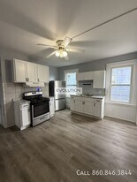 96-98-98 Sargeant St in Hartford, CT - Building Photo