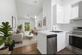 6207 Garden Ct in Davie, FL - Building Photo - Building Photo