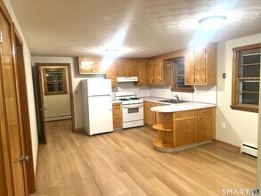 138 Carroll St in New Britain, CT - Building Photo - Building Photo