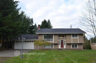 8311 113 St E in Puyallup, WA - Building Photo