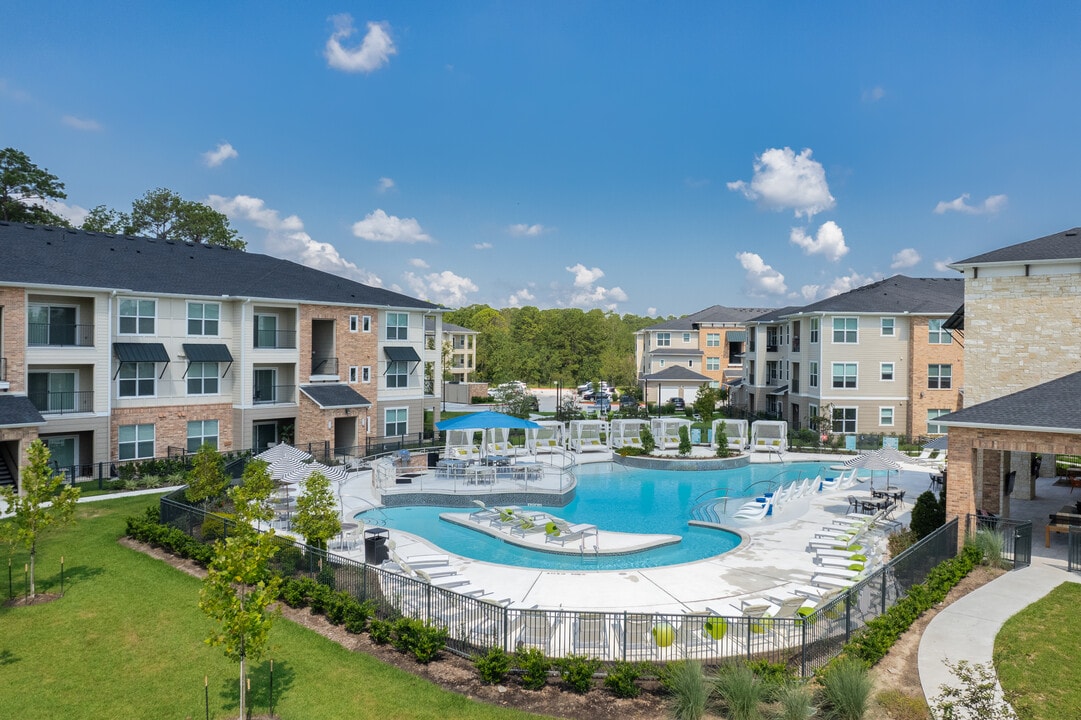 Pavilion at The Groves in Humble, TX - Building Photo