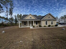 260 Peewee Dr. SE in Ludowici, GA - Building Photo