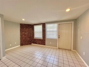 2802 W Lake Eloise Dr in Cypress Gardens, FL - Building Photo - Building Photo