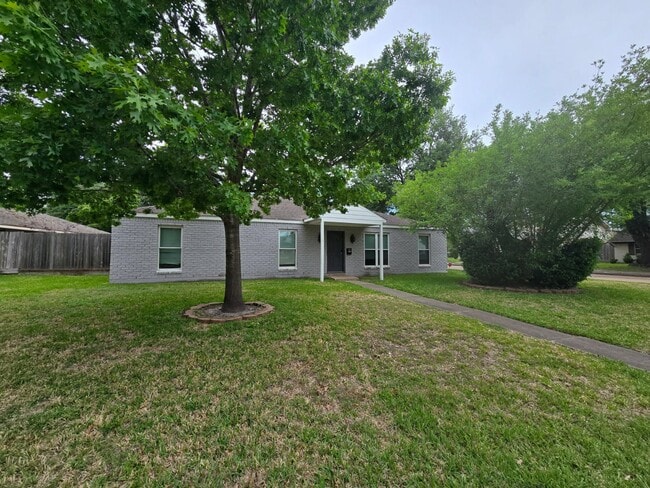 property at 5822 Reamer St