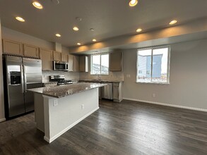 6500 N Biscay St in Denver, CO - Building Photo - Building Photo