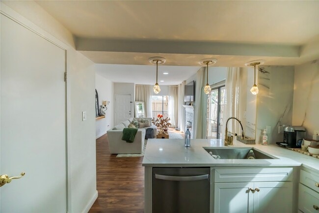 property at 1829 Augusta Dr