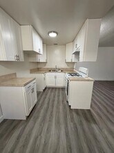 New Orleans II in Hawthorne, CA - Building Photo - Interior Photo