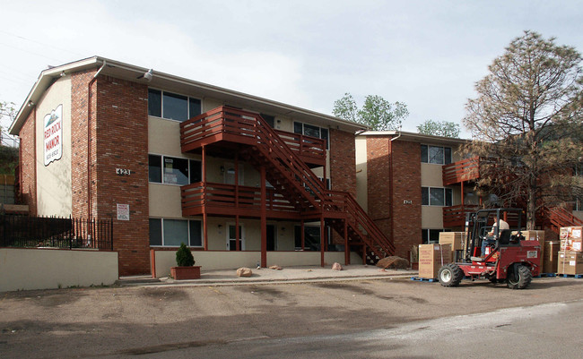 Red Rock Manor in Manitou Springs, CO - Building Photo - Building Photo