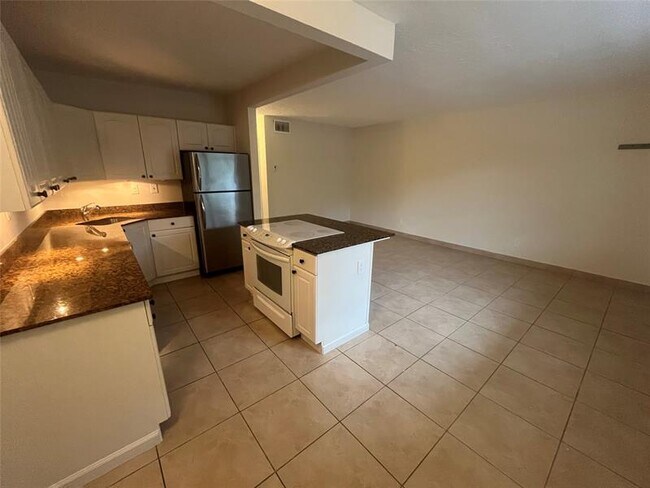 1414 NE 5th Terrace in Fort Lauderdale, FL - Building Photo - Building Photo