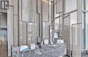 576 Front St W in Toronto, ON - Building Photo - Building Photo