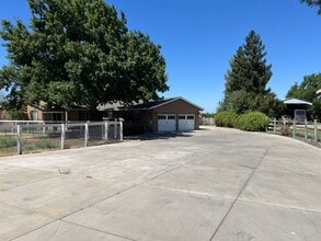 6649 Langworth Rd in Oakdale, CA - Building Photo - Building Photo