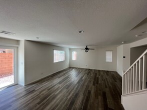 10729 Red Badge Ave in Las Vegas, NV - Building Photo - Building Photo