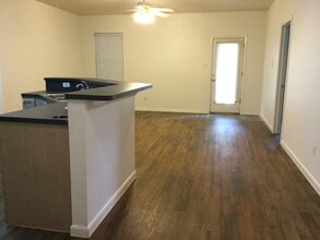 3104 Northwest Blvd, Unit B in Georgetown, TX - Building Photo - Building Photo