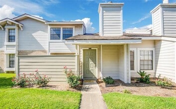 6103 Ludington Dr in Houston, TX - Building Photo - Building Photo