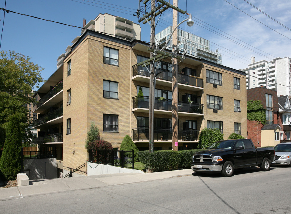 148 Soudan Ave in Toronto, ON - Building Photo