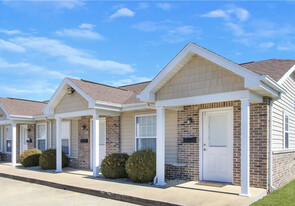 Arthur Ave Apartments in Charleston, IL - Building Photo