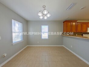 567 W Orange Ave in Defuniak Springs, FL - Building Photo - Building Photo