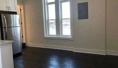 2362 N Clybourn Ave in Chicago, IL - Building Photo - Building Photo