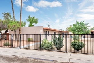 6730 W Palmaire Ave in Glendale, AZ - Building Photo - Building Photo