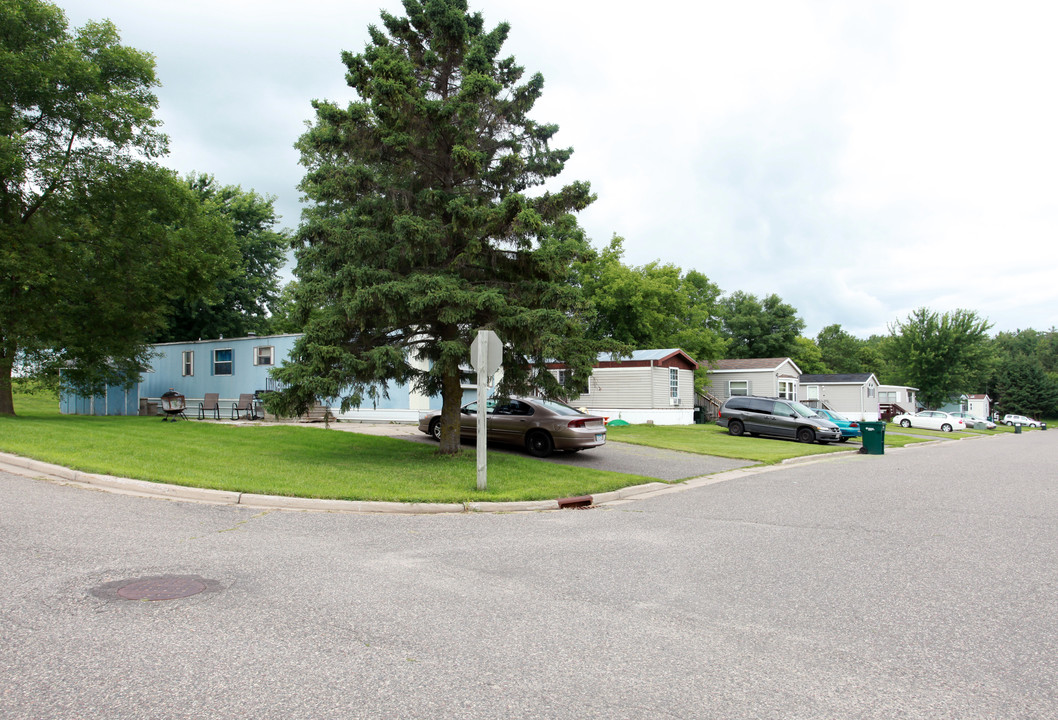 Woodville Mobile Home Park in Woodville, WI - Building Photo