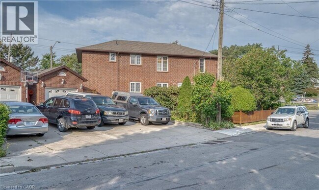 107 Horning Dr in Hamilton, ON - Building Photo - Building Photo