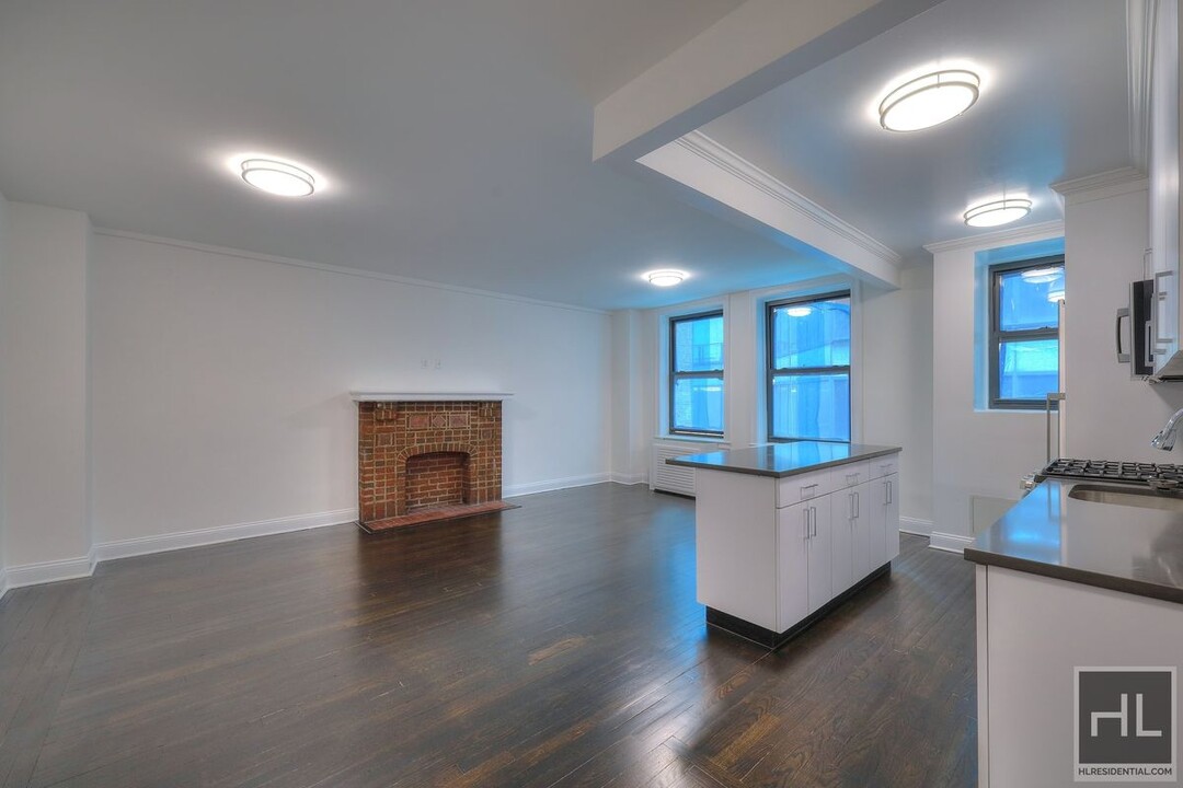 WEST 55 STREET in New York, NY - Building Photo