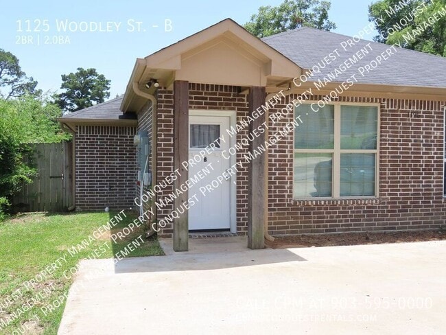 property at 1125 Woodley St