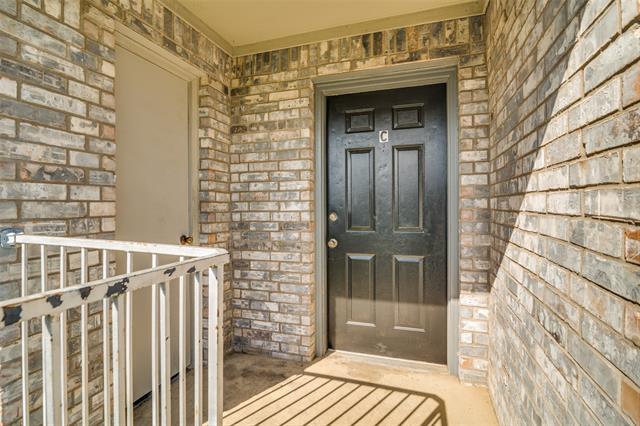 property at 5625 Brookview Ct