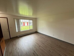 574 Ford St SE in Salem, OR - Building Photo - Building Photo