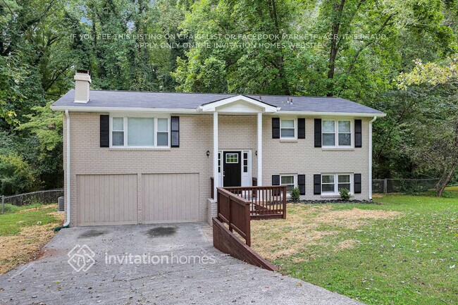 property at 27 Simpson Dr NE