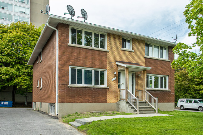 1983 Bromley Rd in Ottawa, ON - Building Photo - Primary Photo