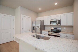 270 N Hunter St in Farmington, AR - Building Photo - Building Photo