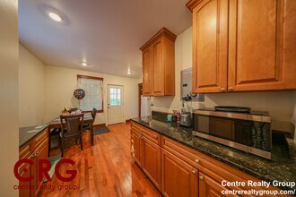 23 Indiana Ter, Unit 1 in Newton, MA - Building Photo - Building Photo