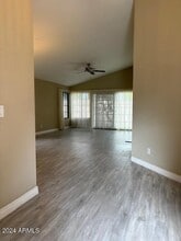 8811 S Lori Ln in Tempe, AZ - Building Photo - Building Photo