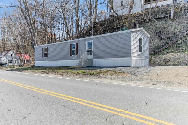 56 S Court St in Haverhill, NH - Building Photo - Building Photo