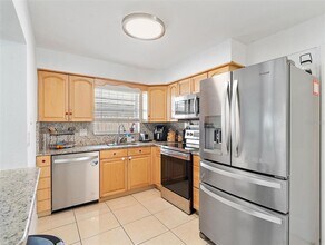 5542 19th Ave N in St. Petersburg, FL - Building Photo - Building Photo