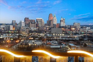 2430 Maryland Ave in Cincinnati, OH - Building Photo