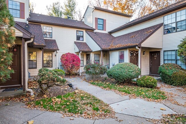 property at 1209 Woodbridge Commons Way