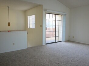 700 E Mesquite Cir in Tempe, AZ - Building Photo - Building Photo