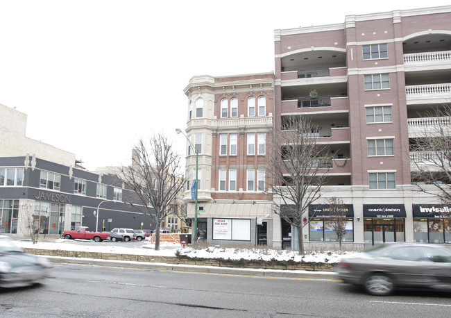 435 W North Ave in Chicago, IL - Building Photo - Building Photo