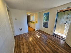 510 N Collier St in Coquille, OR - Building Photo - Building Photo